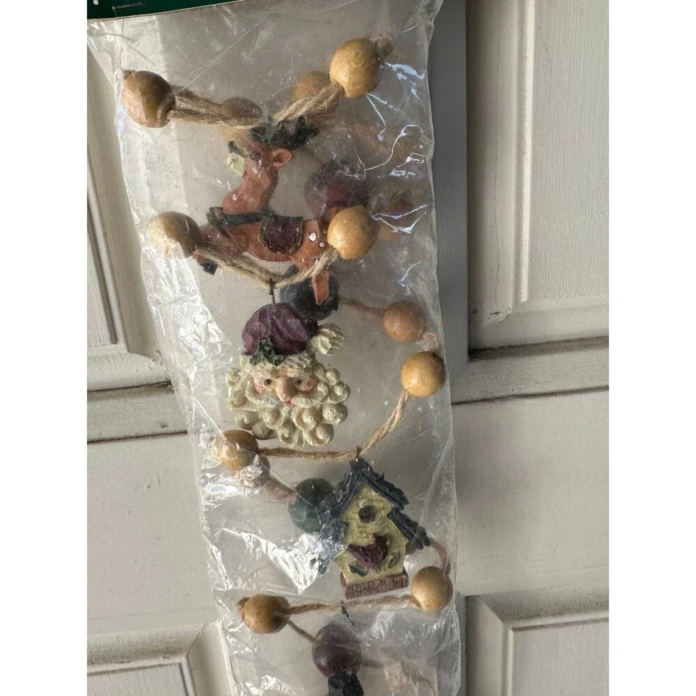 Vintage New Polyresin Figurine Ornaments Wood Beads Twine Christmas 9ft Garland